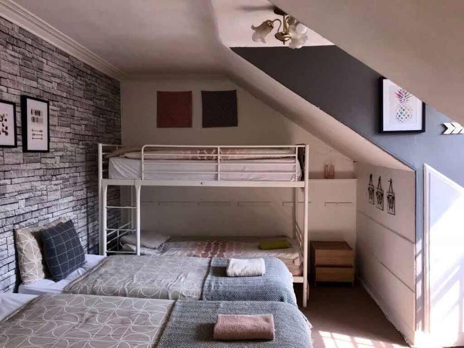 The Kingsview Townhouse - Boutique Hostel Эдинбург Экстерьер фото